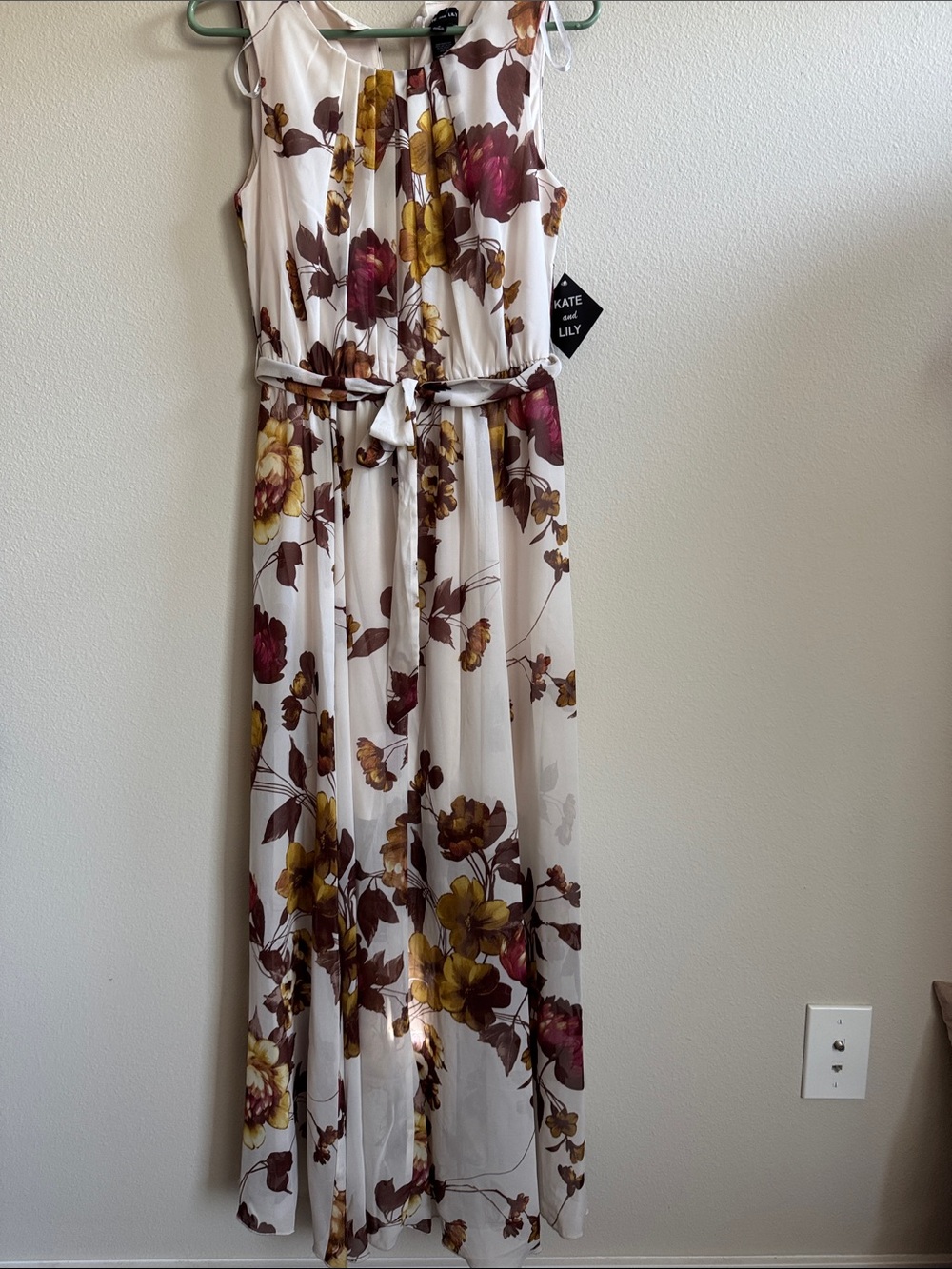 Kate & Lily Cream Floral Maxi Dress with Tie Waist
